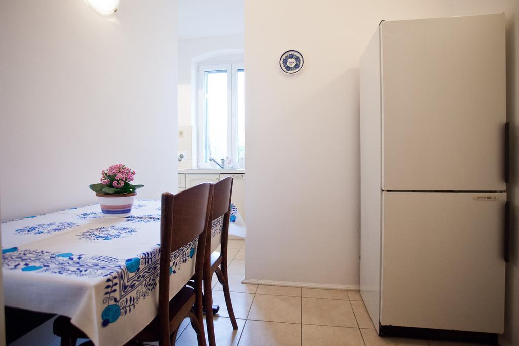 Adagio Theatre Apartment Split Bilik gambar